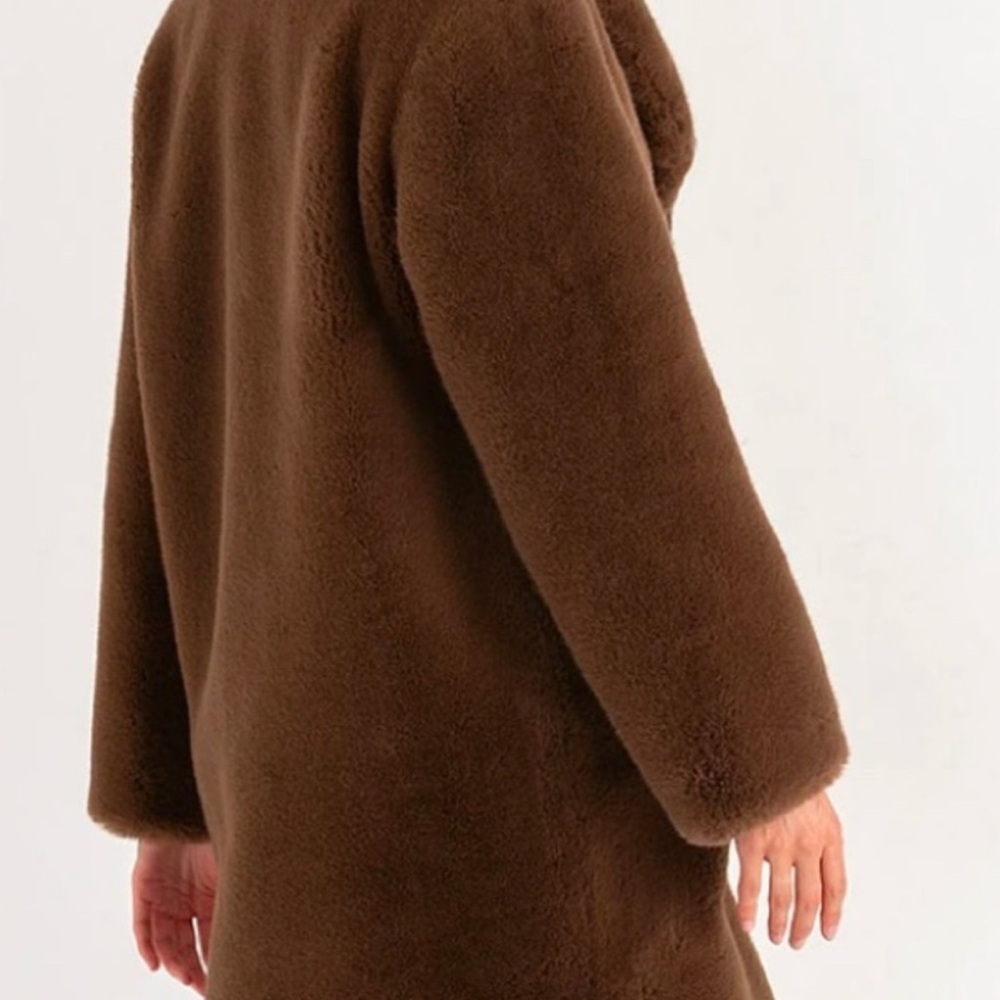 NWT Super Soft Teddy Brown Faux Fur Coat Size Medium to XLarge - Picture 2 of 4